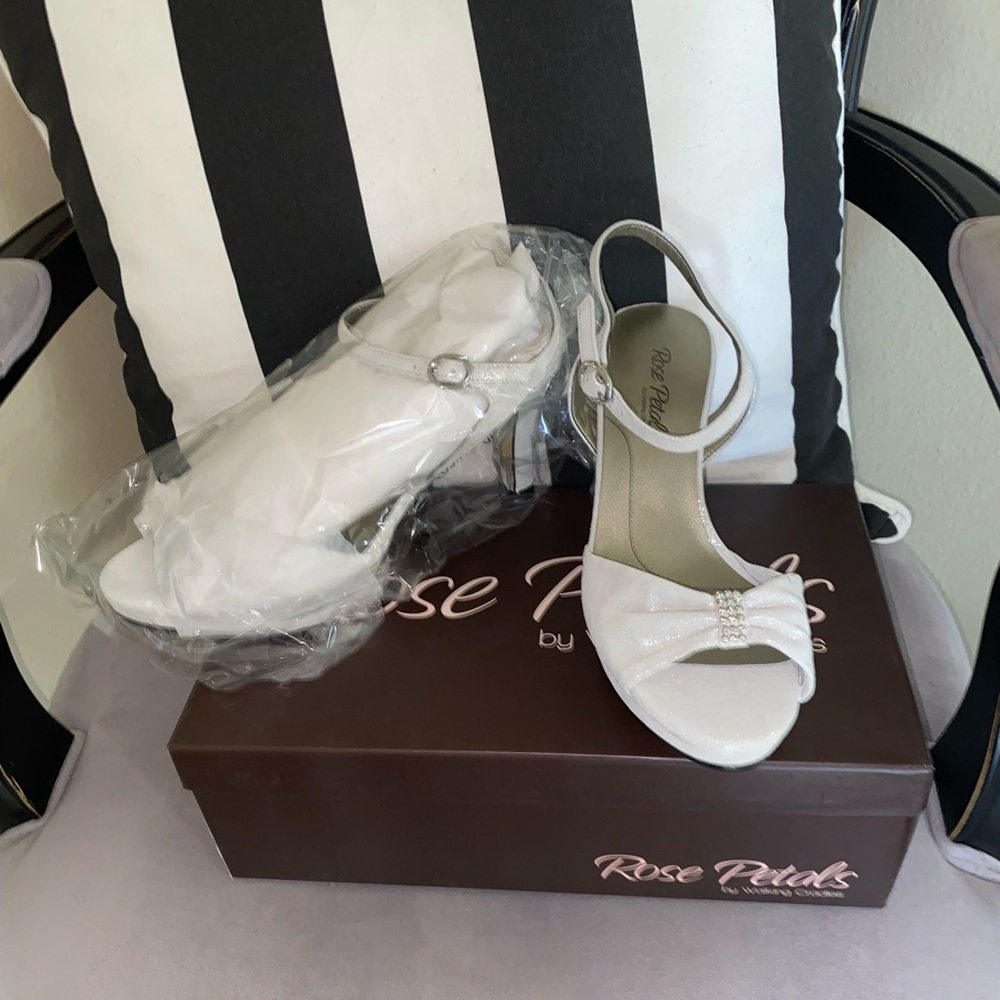 NEW Silver Heels 👠